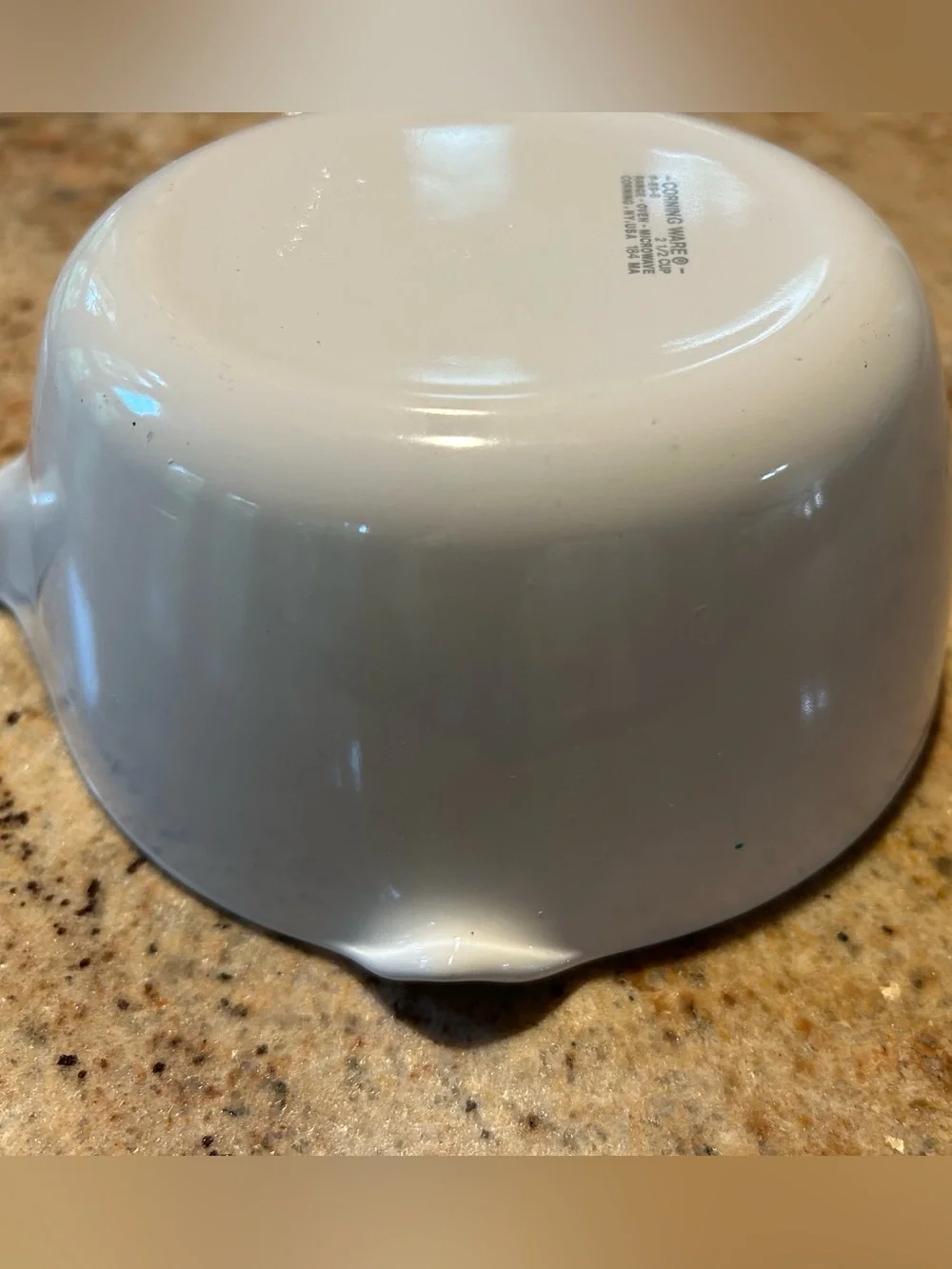 CorningWare “Just White” #P-82-B 24 oz Spouted Sauce Pot w/ Pyrex Lid #P-81-C